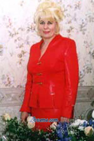 58009 - Svetlana Age: 41 - Russia